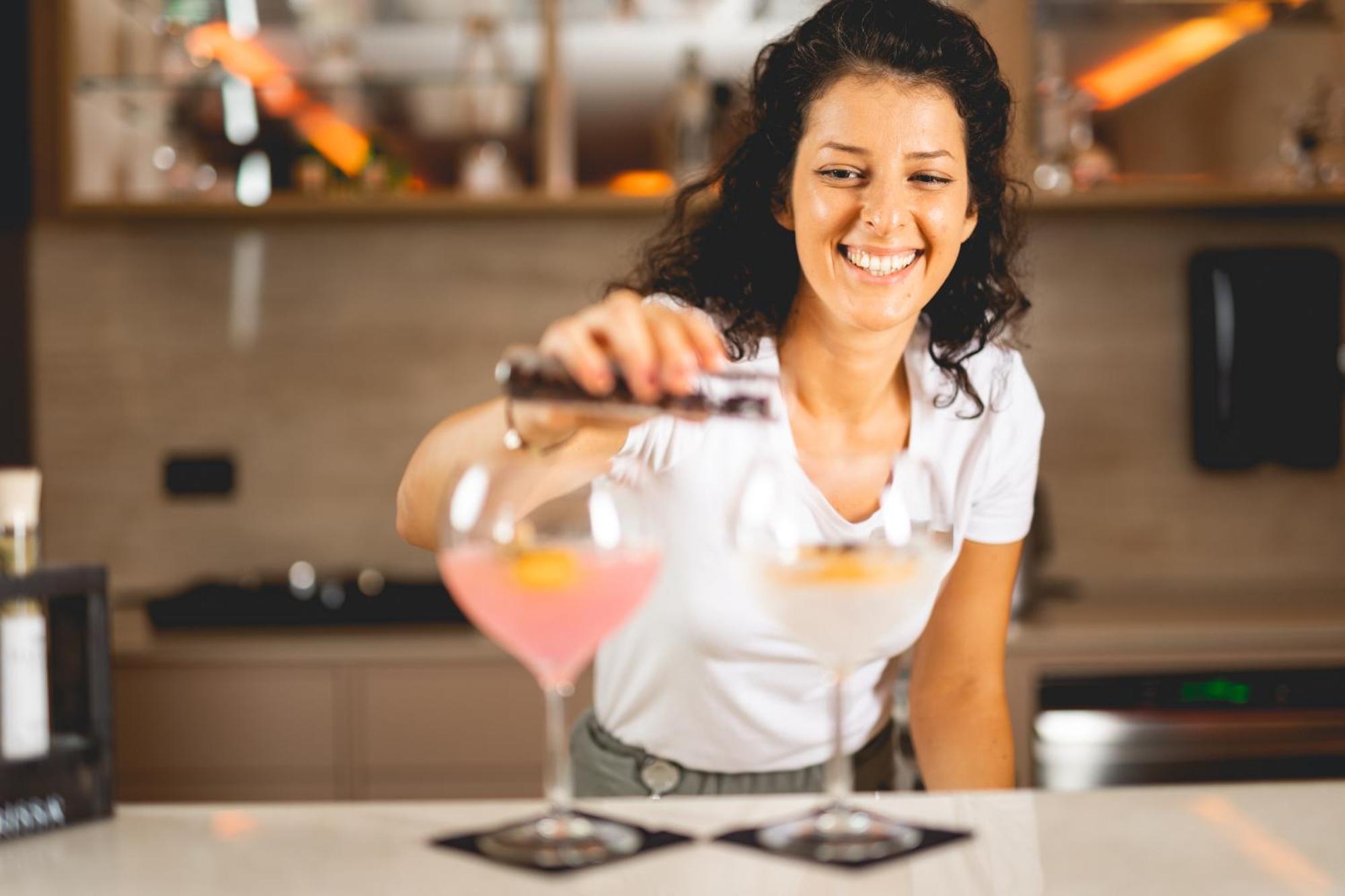 Hilton Rijeka Costabella Beach Resort And Spa Exterior foto A bartender at work